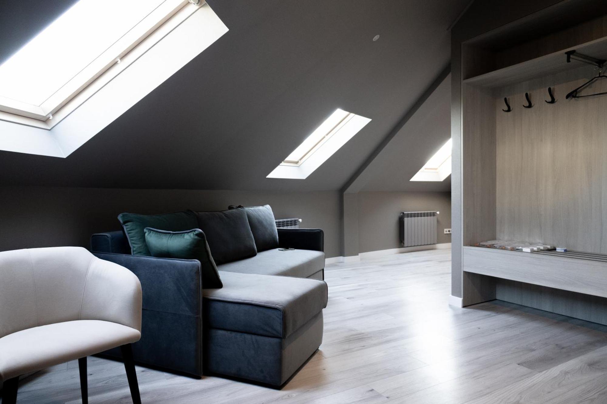 R.Hotel Tsjernivsi Buitenkant foto